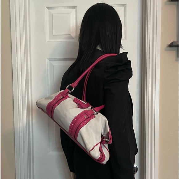 Burberry London - Picture 1 of 16